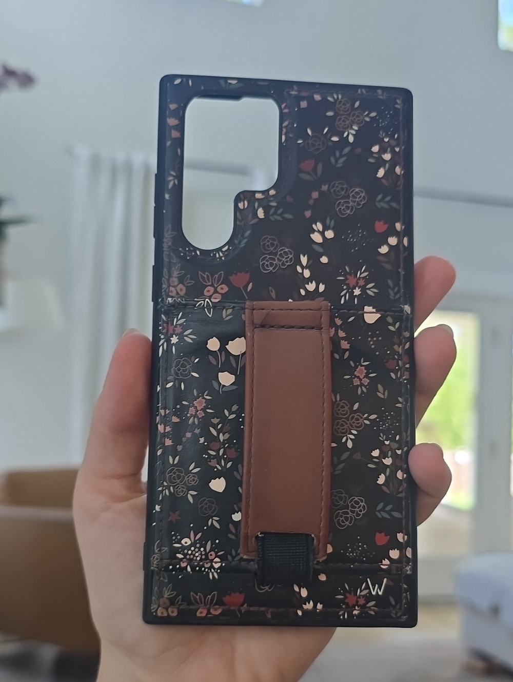 Walli Samsung Galaxy S22 Ultra - Black Floral Phone Case with Brown Strap